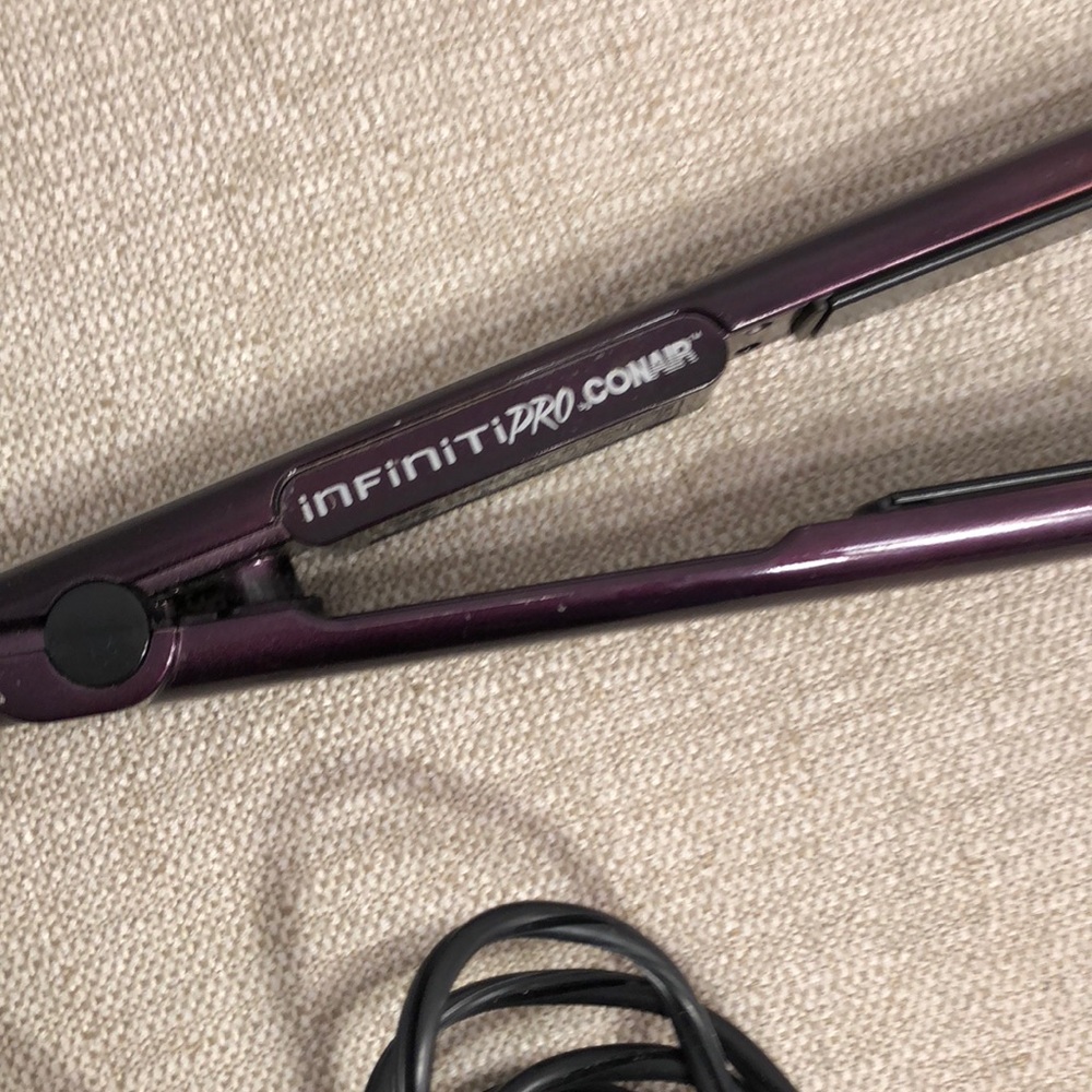 Infinity pro hair straightener